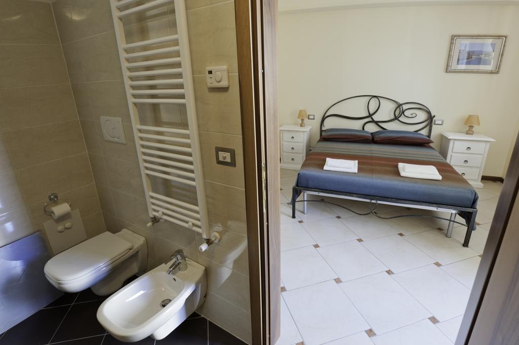 فيرونا B&B 2 Terrazze الغرفة الصورة