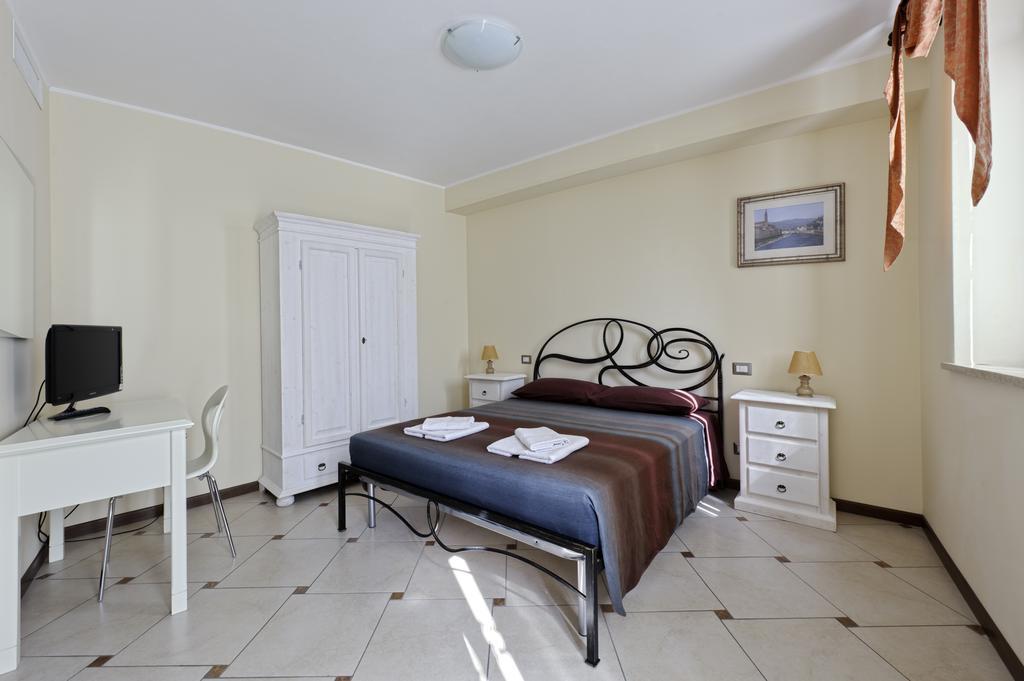 فيرونا B&B 2 Terrazze الغرفة الصورة
